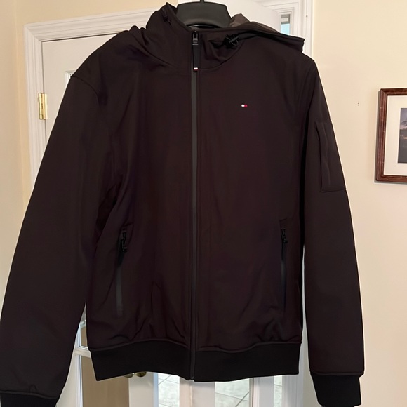 New Tommy Hilfiger Men’s Large 3 layer Weather/Water resistant jacket (Black)